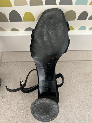 Sandalias de tacón negras