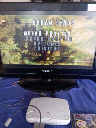🇪🇦🇬🇧🇮🇹Lote PlayStation One + Urban Chaos