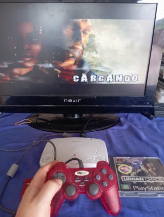 🇪🇦🇬🇧🇮🇹Lote PlayStation One + Urban Chaos