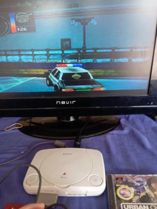 🇪🇦🇬🇧🇮🇹Lote PlayStation One + Urban Chaos