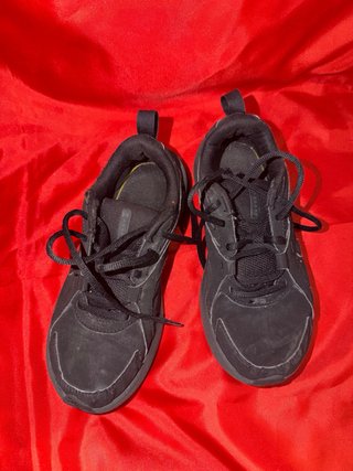 Zapatillas Under Armour Assert 11 Negras