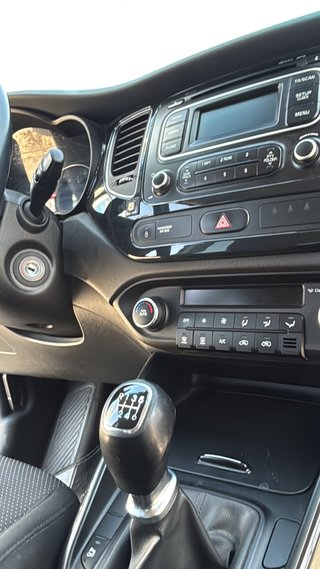 KIA Carens 2015