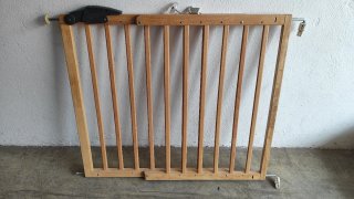 Barrera seguridad infantil madera ancho ajustable.