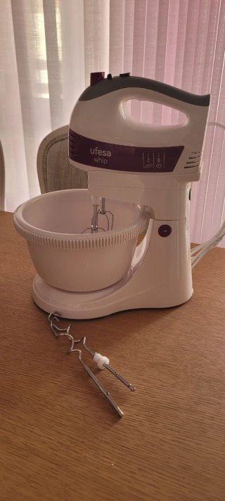 Batidora Ufesa BV4655 con bol giratorio