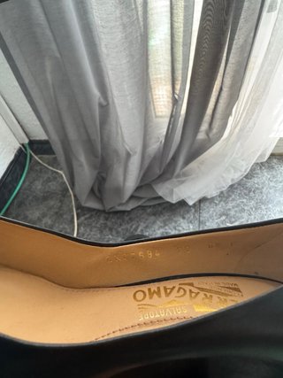 Zapatos de cuña Ferragamo negros