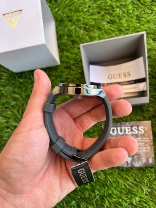 Reloj Guess GW0491G1 Negro y Dorado