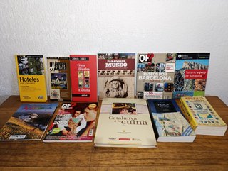 Lote 24 Guías Turísticas Vintage