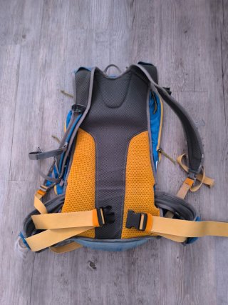 Mochila Salomon Azul y Amarilla