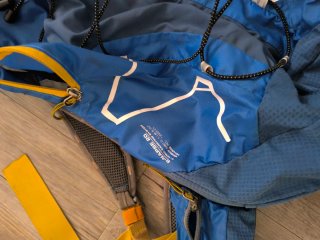 Mochila Salomon Azul y Amarilla