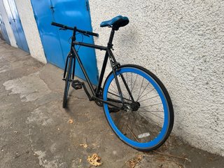 Bicicleta Fixie Fixtyle negra y azul