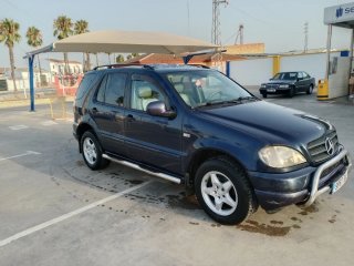 Mercedes-Benz Clase M 2001