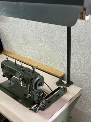 Máquina de coser industrial Refrey