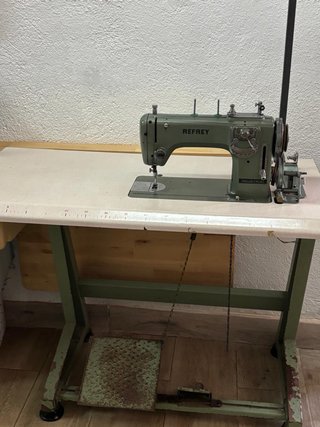 Máquina de coser industrial Refrey
