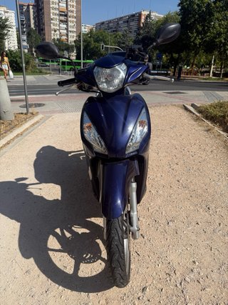 Honda Vision 110 Scooter Azul 27.713 km