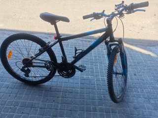 Bicicleta Montaña Negra y Azul