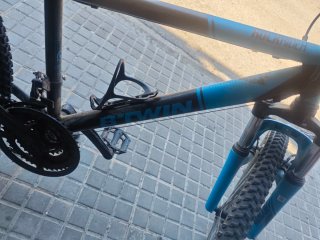 Bicicleta Montaña Negra y Azul