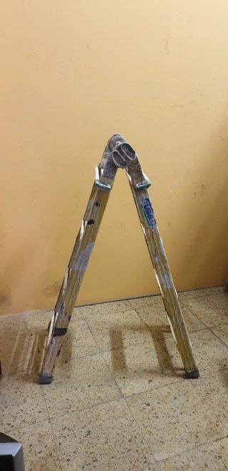 ESCALERA 14 PELDAÑOS DE ACERO Y ALUMINIO