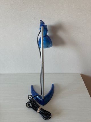 Lámpara de escritorio azul