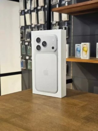 IPHONE 17 PRO 256GB PLATA PRECINTADO