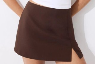 3 faldas pantalón Se venden por 36 €.Puesta 1 vez
