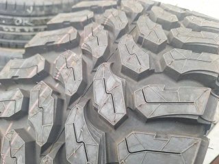 30 x 10.00 R14 60M Maxxis - 1 neumático Km.0