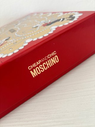 Scatola Cheap and Chic Moschino