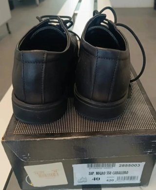NUEVOS (40) Zapatos FAL Cordones Negro piel unisex