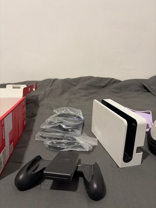 Nintendo Switch OLED Blanca con todo + Juegos