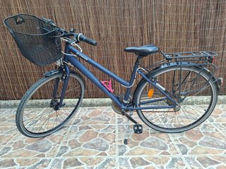 Bicicleta Urbana B'TWIN Azul con Cesta