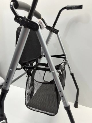 Andador PMR con asiento y cesta