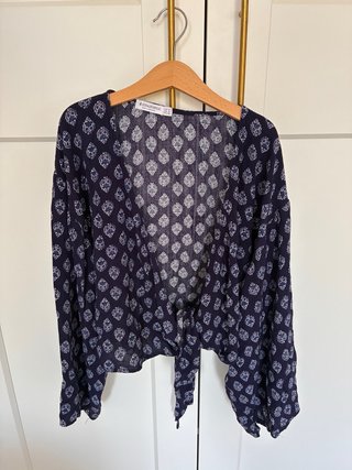 Blusa Stradivarius y falda pantalón S