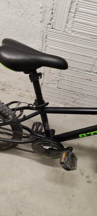 Bicicleta B'TWIN Negra y Verde