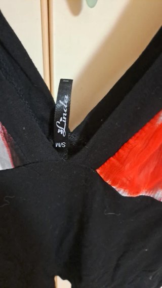 Top Linda nero e rosso fantasia trasparenze