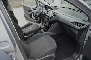 Peugeot 208 Premium Pack+Navegacion+Camara+100cv