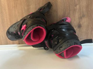 Patines en línea KOSSOK rosas y negros