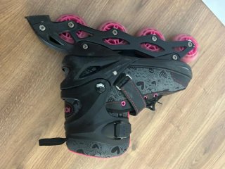 Patines en línea KOSSOK rosas y negros
