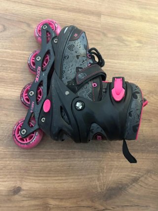 Patines en línea KOSSOK rosas y negros