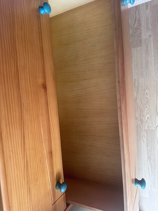 Cabecero 90cm, mesilla y cómoda de 4 cajones.