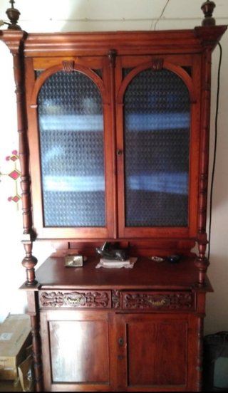 Mueble alacena vitrina estilo Alfonsino siglo XIX