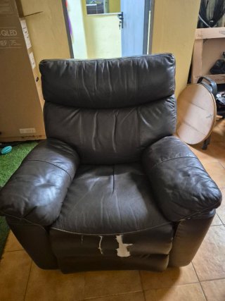 Sofá Eléctrico Reclinable Cuero Negro