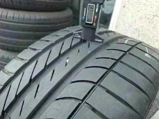 235 45 R17 94Y Goodyear - 1 neumático +95%