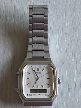 Reloj Seiko Analógico-Digital