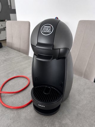Cafetera Dolce Gusto Krups gris