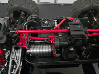 Arrma Outcast EXB 8S