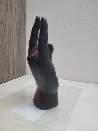 Mano Corna Portafortuna Rossa