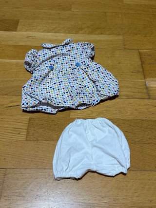 Vestido y pantalón para bebé reborn