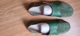 Bailarinas nuevas de piel y ante verde