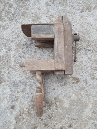 Tornillo de banco de madera