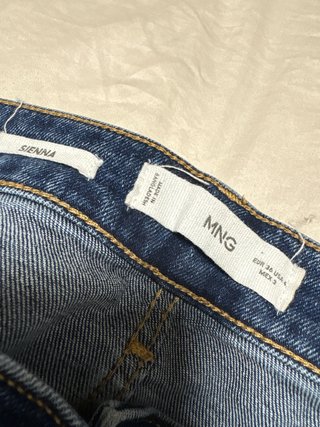 Jeans Mango Acampanados modernos