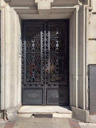 LOCAL EN VENTA EN PLENO ORDOÑO II – LEÓN | 24 m²